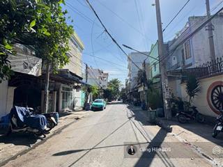 Tài sản gồm 1 kiot + 17 phòng trọ. sát kcn sóng thần. dt 150m2 (5x30m). đường 8m thông. giá6.2 tỷ