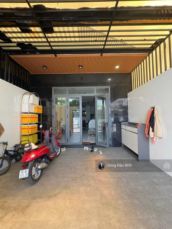 Nhà 2 tầng mới 90%. thiết kế hiện đại. p. đông hoà. dt 100m2 (5x20m). gồm 4pn 4wc. giá 7.3 tỷ tl