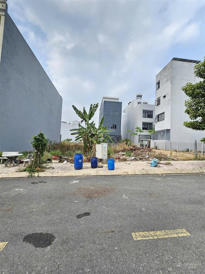Lô đất đẹp kdc cao cấp phú hồng thịnh. dt 79.5m2. (4x 20m). full thổ cư. gần làng dhqg. giá 4.25tỷ