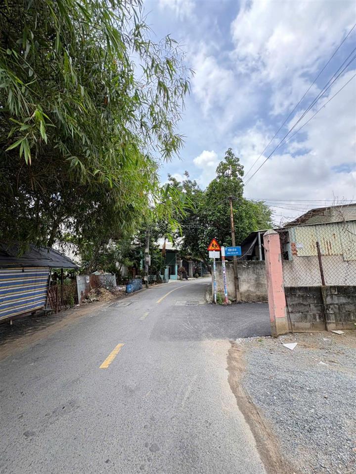 Mặt tiền kinh doanh đường trần thị xanh, p. tân đông hiệp, dĩ an. gần bệnh viện dĩ an. giá 3.25 tỷ