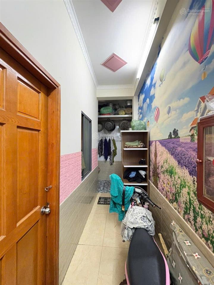 Nhà 2 tầng đường thống nhất, đối diện bcons city. dt 100m2 (5x20m). có 3 pn, sân ô tô. giá 6,3 tỷ