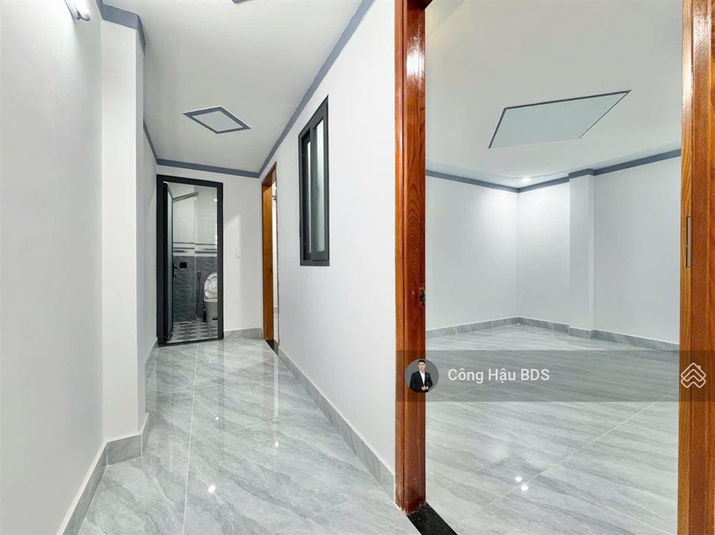 Nhà trệt lửng mt đường vũng việt, p. dĩ an. gồm 3pn  2wc. sân xe hơi. dt 123.3m2. giá 5.2 tỷ tl