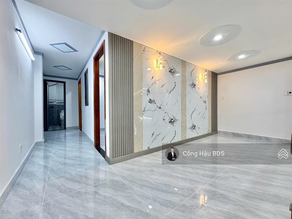 Nhà trệt lửng mt đường vũng việt, p. dĩ an. gồm 3pn  2wc. sân xe hơi. dt 123.3m2. giá 5.2 tỷ tl