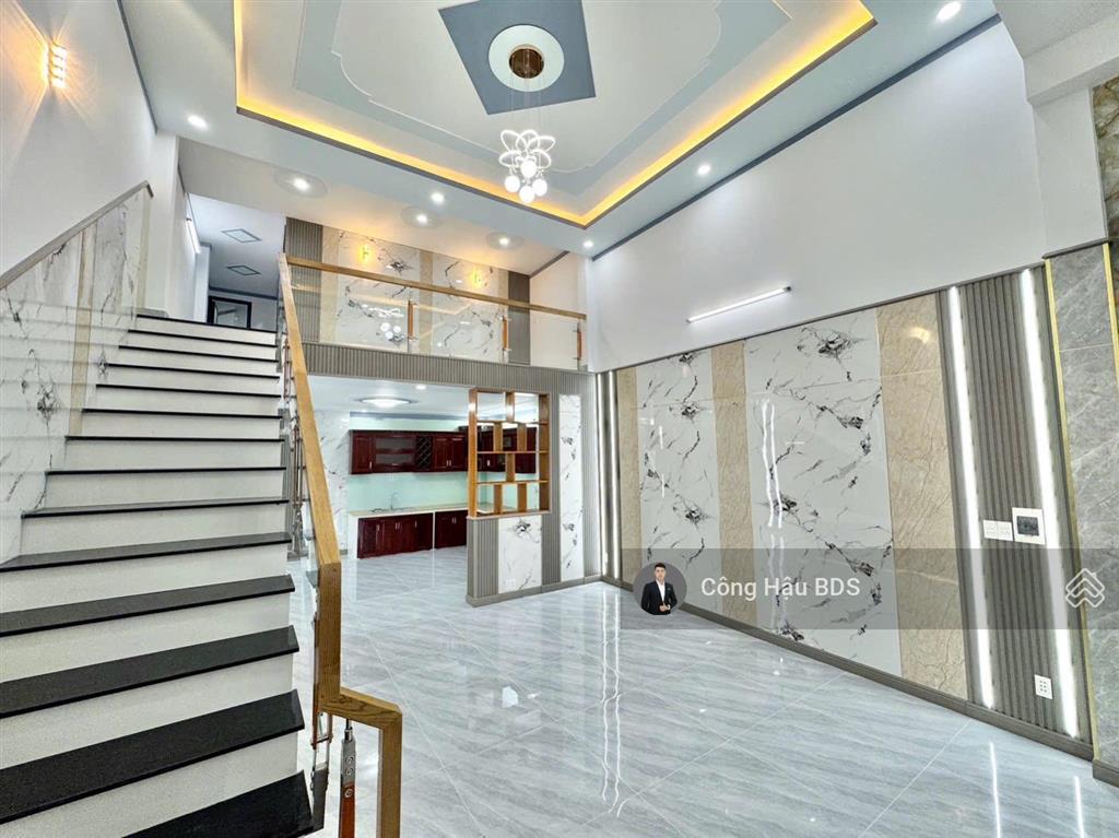 Nhà trệt lửng mt đường vũng việt, p. dĩ an. gồm 3pn  2wc. sân xe hơi. dt 123.3m2. giá 5.2 tỷ tl