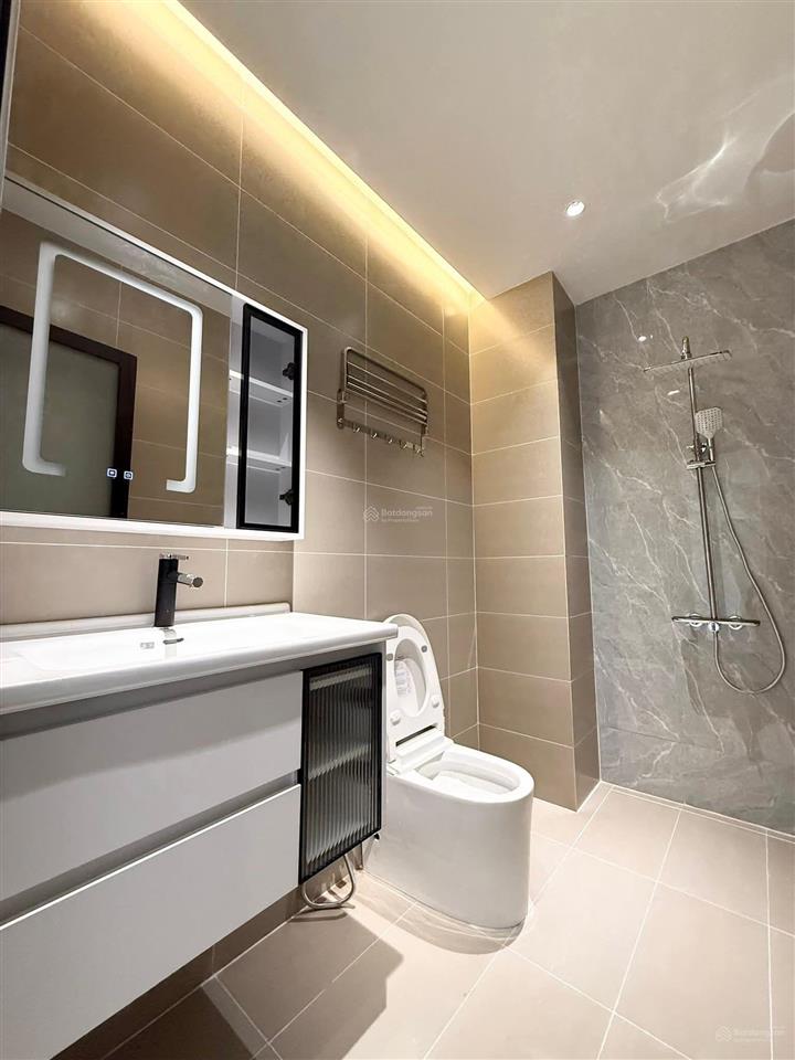 Giảm 300tr bán nhà mới xây 3 tầng, 3pn đất lành, vĩnh thái, nam nha trang, khánh hòa