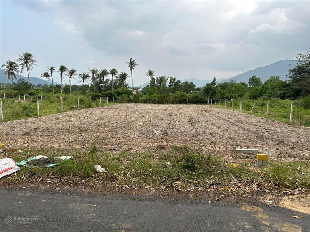 Bán lô đất đẹp 293m2, đường nhựa 10m, giá 1,85 tỷ suối hiệp (suối tiên), khánh hòa