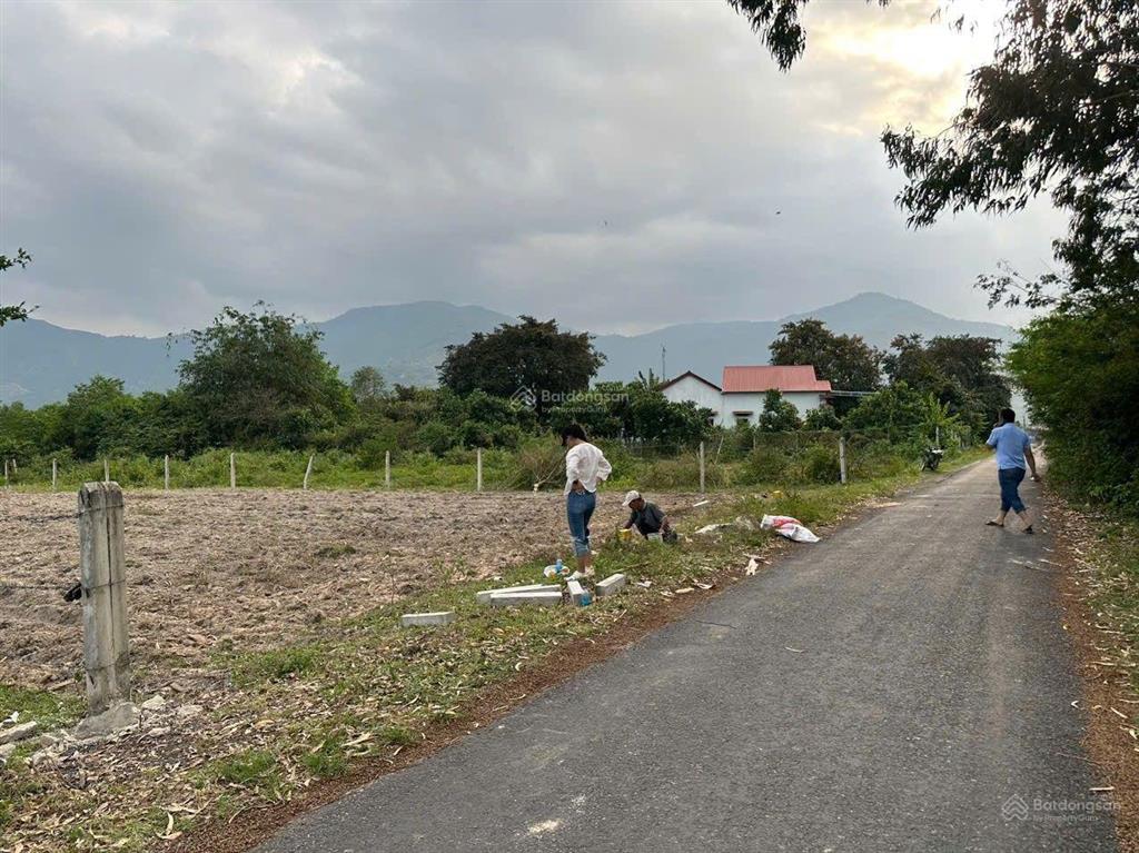 Bán lô đất đẹp 293m2, đường nhựa 10m, giá 1,85 tỷ suối hiệp (suối tiên), khánh hòa