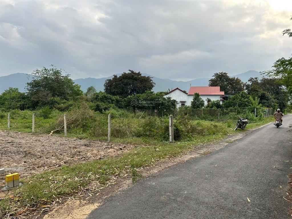 Bán lô đất đẹp 293m2, đường nhựa 10m, giá 1,85 tỷ suối hiệp (suối tiên), khánh hòa