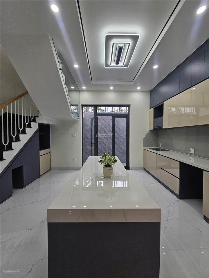 Hạ 100tr bán nhanh nhà 3 tầng đường bùi phùng, kdt vcn, nam nha trang, khánh hòa