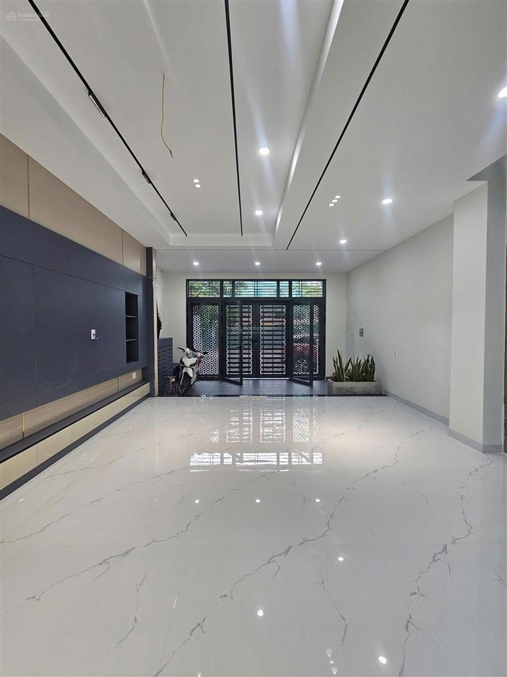 Hạ 100tr bán nhanh nhà 3 tầng đường bùi phùng, kdt vcn, nam nha trang, khánh hòa