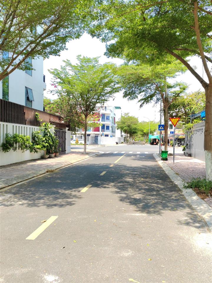 Bán lô đất giá đầu tư 7,8 tỷ, có sổ lô sạch kđt mipeco nha trang, khánh hòa