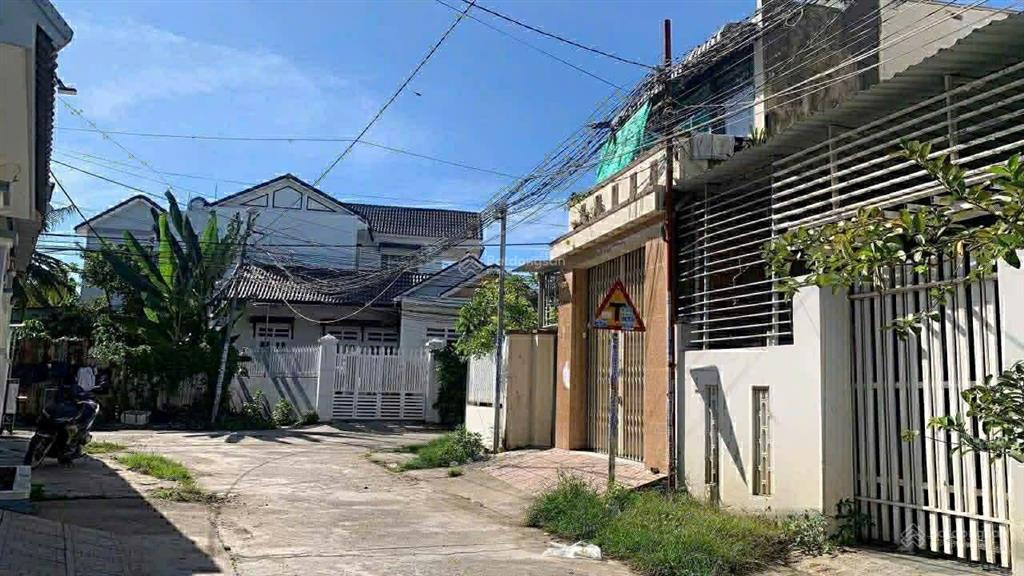 Bán nhà 4pn, dt 94m2 giá 2,9 tỷ đường nhà nghĩa, tây nha trang, khánh hòa