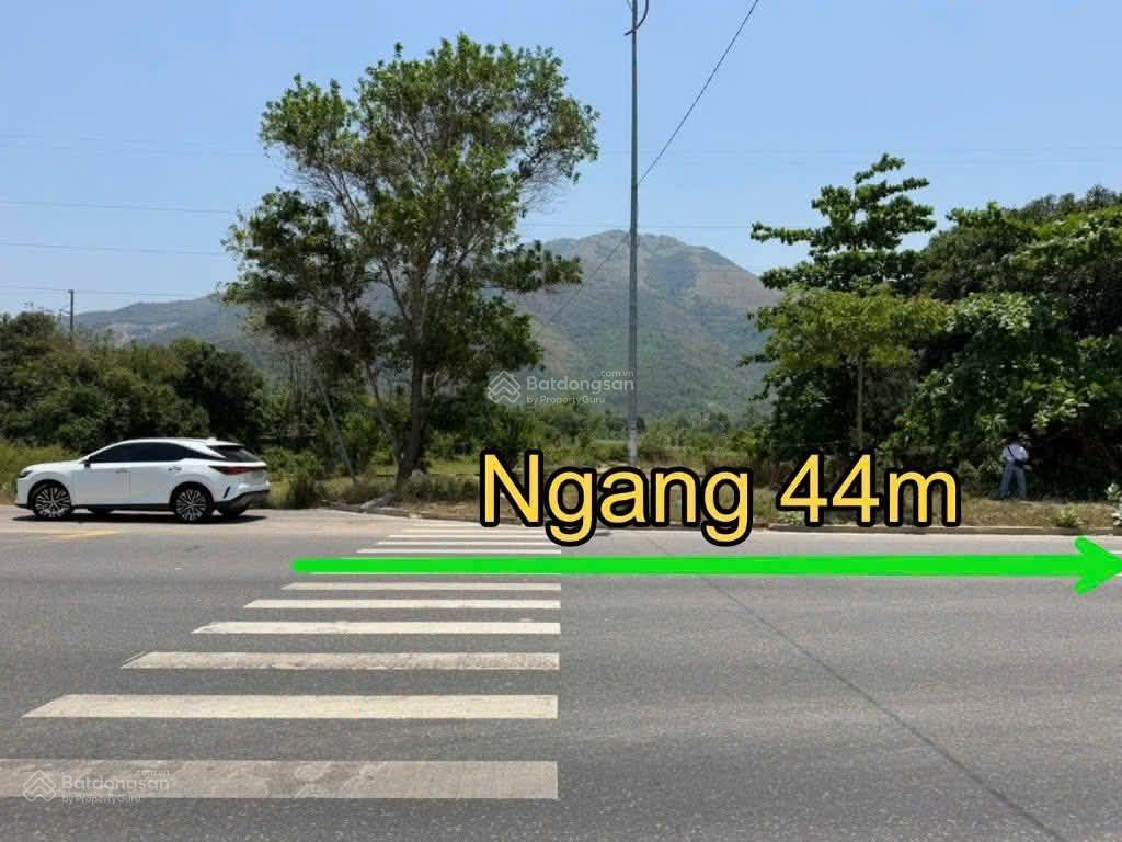 Lô đất đẹp phù hợp lên nhà ở hỗn hợp, mặt tiền võ nguyễn giáp 904m2, ngang 44m giá 7,25tỷ khánh hòa