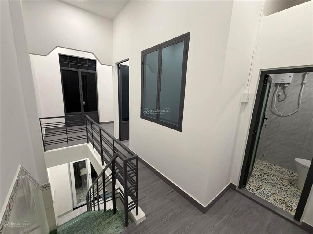 Bán nhà 2 tầng, gần biển 2,35 tỷ đường ngô đến, nha trang, khánh hoà