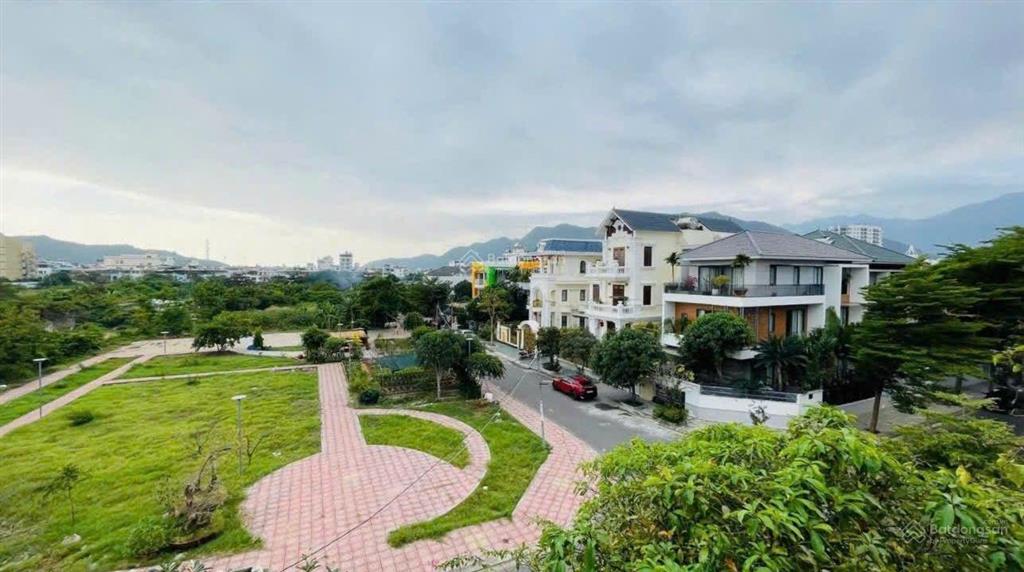 Bán nhanh biệt thự 240m2 có sổ đỏ kdt hud nha trang, khánh hòa