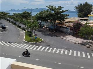 Bán nhà 2 tầng, giá 13,5 tỷ mặt biển phạm văn đồng, nha trang, khánh hòa