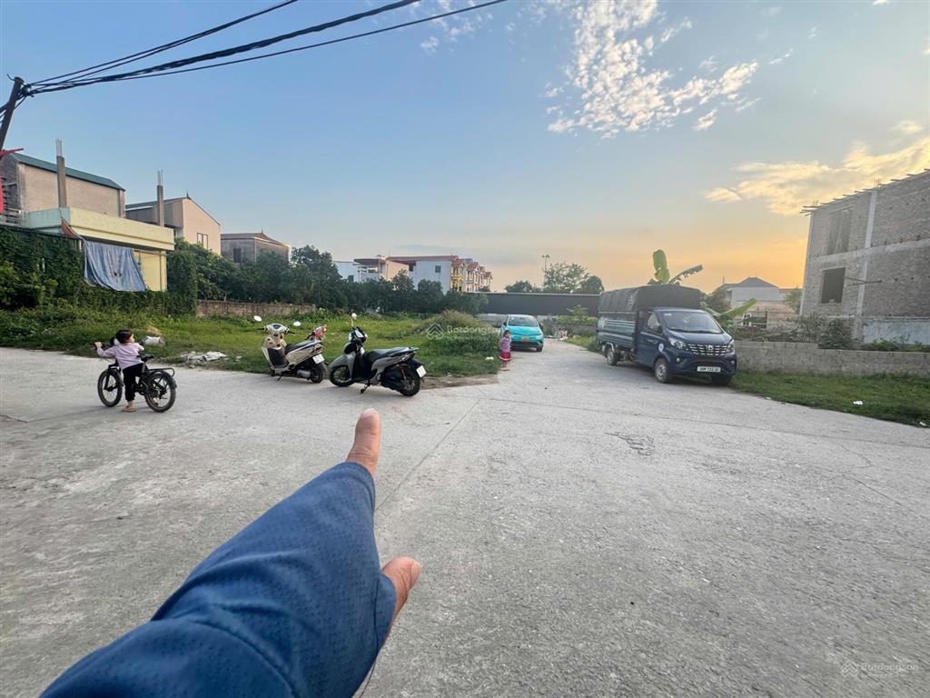 125,7m đấu giá trường xuân  xuân dương (xã dân hòa mới) lô góc 2 mặt ngõ, mt rộng giá 4xtr/m