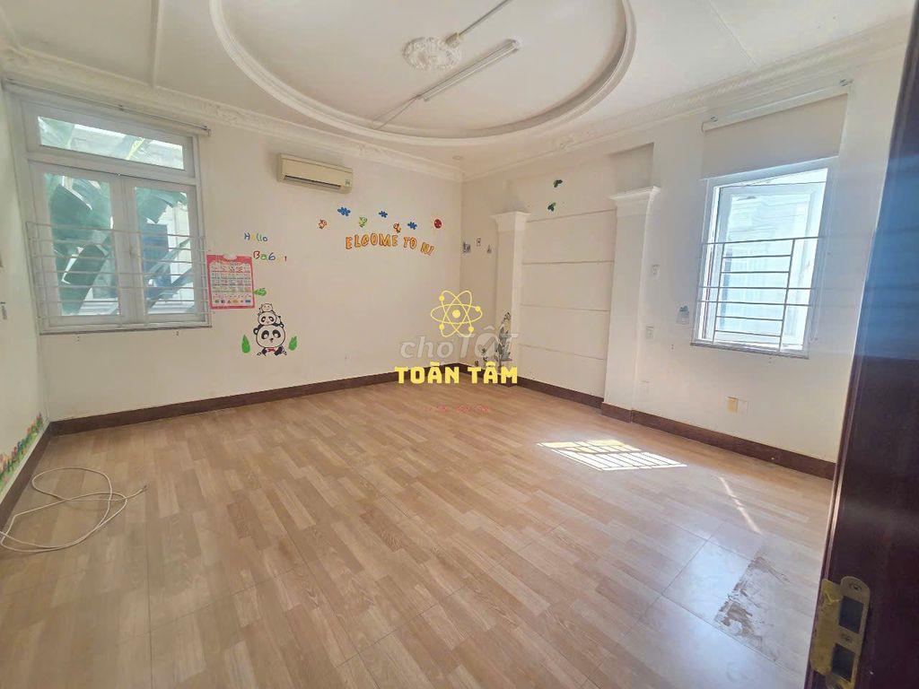 CHO THUÊ MẶT BẰNG KINH DOANH GÓC 2 MẶT TIỀN ĐƯỜNG LÊ THƯỚC