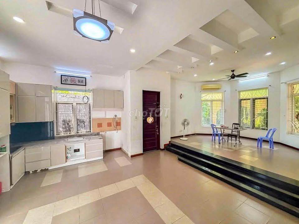 CHO THUÊ VILA SÂN VƯỜN TRỤC XUÂN THỦY THẢO ĐIỀN