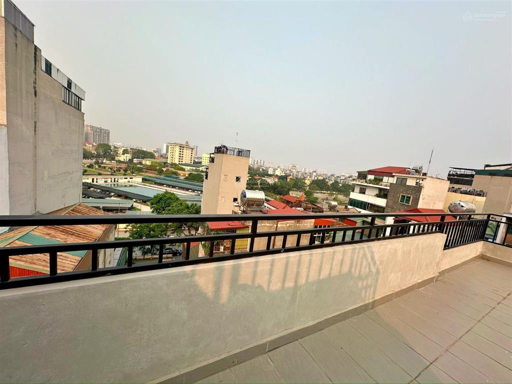 Hạ giá bán gấp nhà riêng xây cao nhất ngõ lê trọng tấn, 38m2 xây cao 8 tầng mới tinh, view quân đội