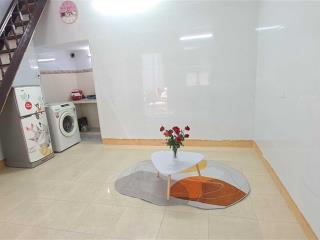 Cc thuê nhà trong ngõ 191 lê lợi, ngay khu vực tt, nhà nhỏ xinh ấm áp, sạch sẽ ở luôn. k ngập lụt