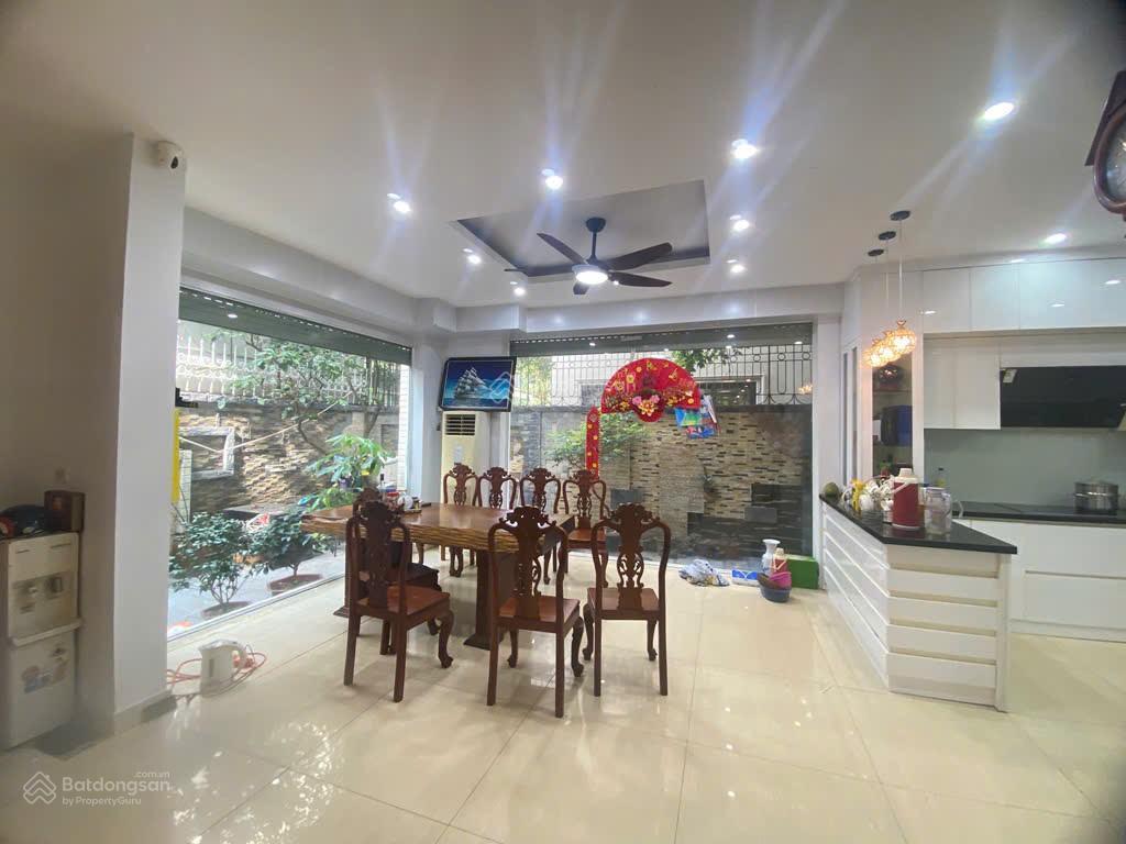 Bán biệt thự khu đô thị việt hưng 198m², mt 11m, 4 tầng vỉa hè, ôtô tránh, giá 56 tỷ