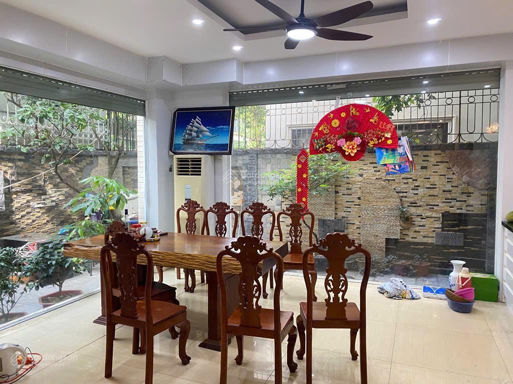 Bán biệt thự khu đô thị việt hưng 198m², mt 11m, 4 tầng vỉa hè, ôtô tránh, giá 56 tỷ