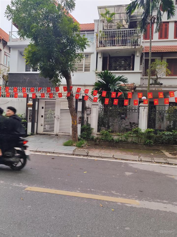 Bán biệt thự khu đô thị việt hưng 198m², mt 11m, 4 tầng vỉa hè, ôtô tránh, giá 56 tỷ