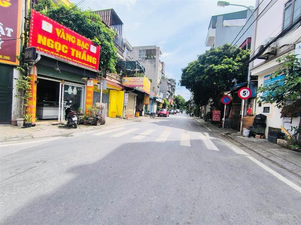 Bán đất phân lô đức giang, việt hưng 70m², vỉa hè ô tô tránh, giá 13,5 tỷ còn tl.