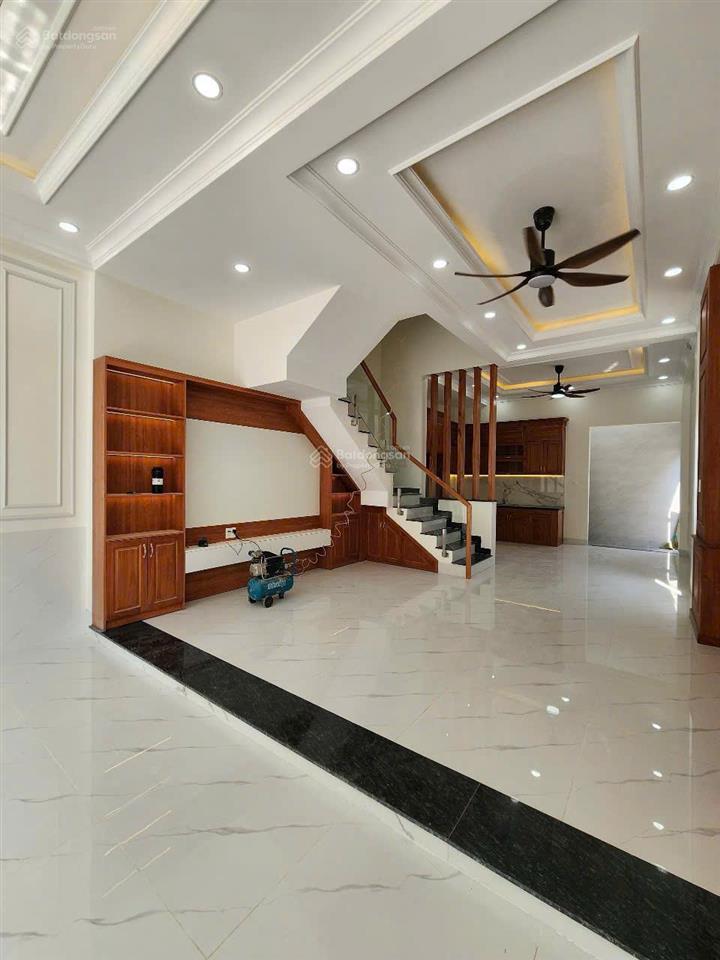 Bán gấp căn nhà 1t 1l 140m2 sàn ngay dốc alpha shr 1,970 tỷ còn tl