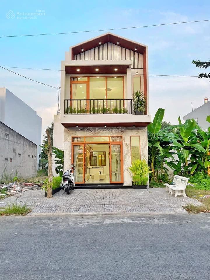 Ngộp ngân hàng ra gấp căn nhà 1t1l 60m2 ngay chợ tân hiệp shr chỉ 1 tỷ 9**