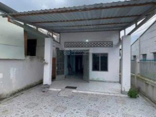 Bán dãy trọ (góc 2mt 221m2)giá 690tr (1 kiot và 3 phòng tr) đang cho thuê 4,5tr/tháng ở ấp suối cao