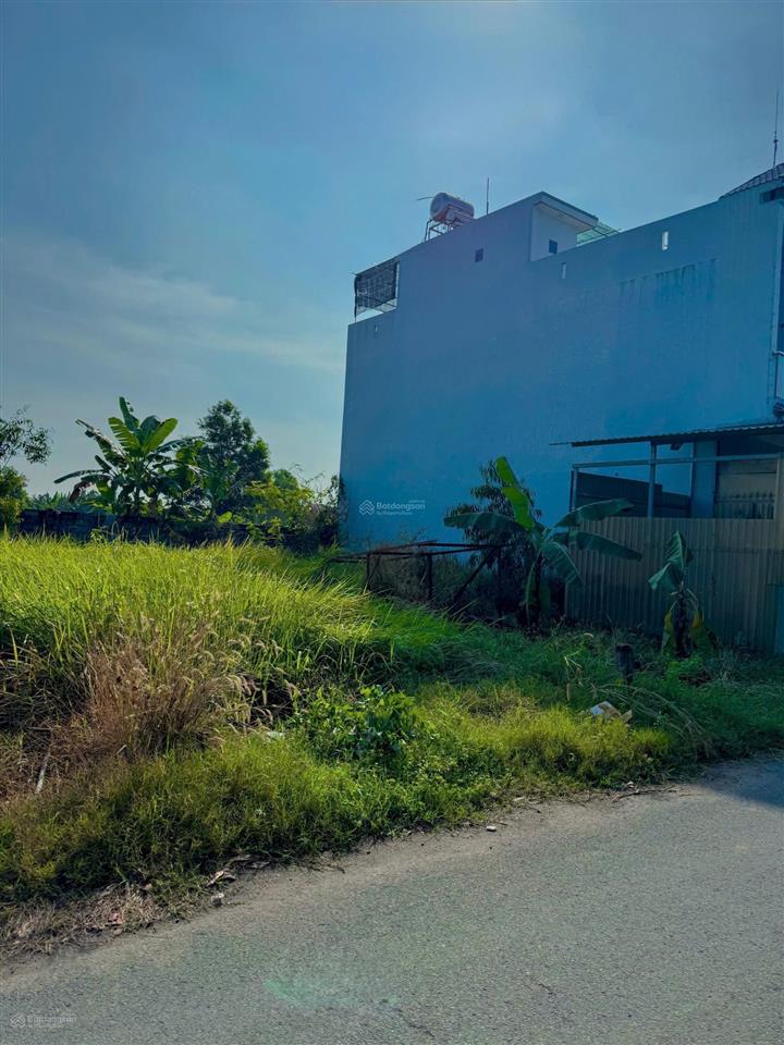 Tôi chính chủ cần bán lô đất 135m2 (6x22m)  giá 1tỷ2  xã tân phú trung củ chi  gọi 0335 801 ***