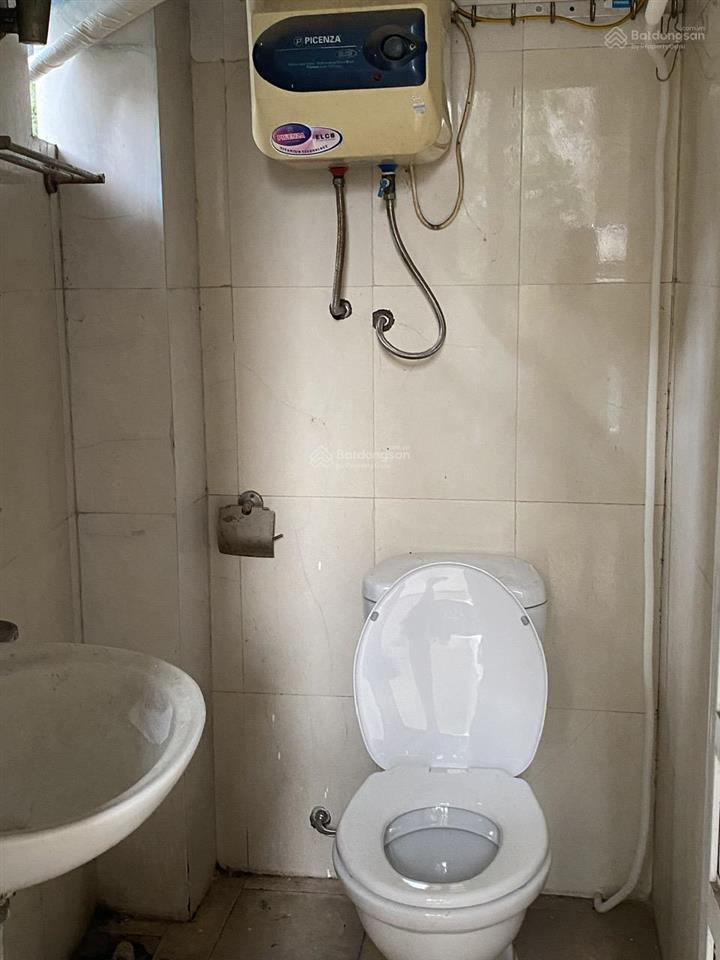 Cần cho thuê mặt bằng trống mặt phố tại 260 phố phú viên, bồ đề, long biên, hn