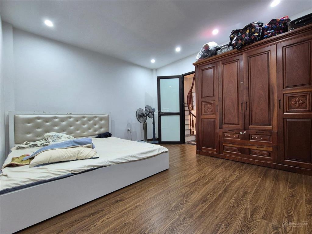 Bán nhà lê trọng tấn  gần vành đai 2.5 35m2*5t  ngõ nông  gần phố  nhà đẹp ở ngay