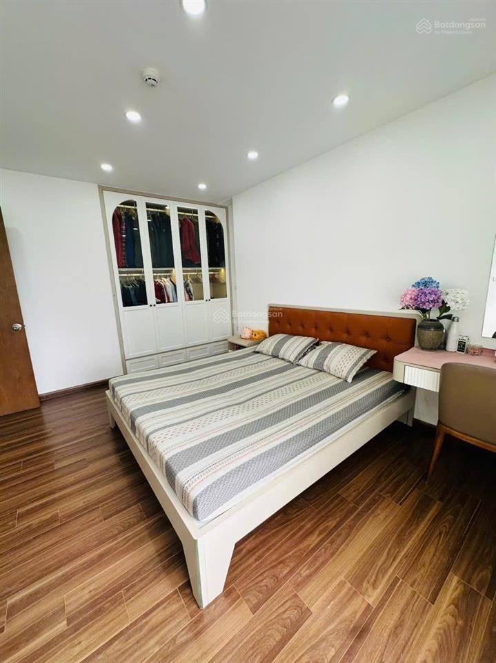 Bán chung cư ct2 đại kim wiew hồ định công  123m , 4pn  nội thất đẹp  ở ngay  gần ngã tư sở