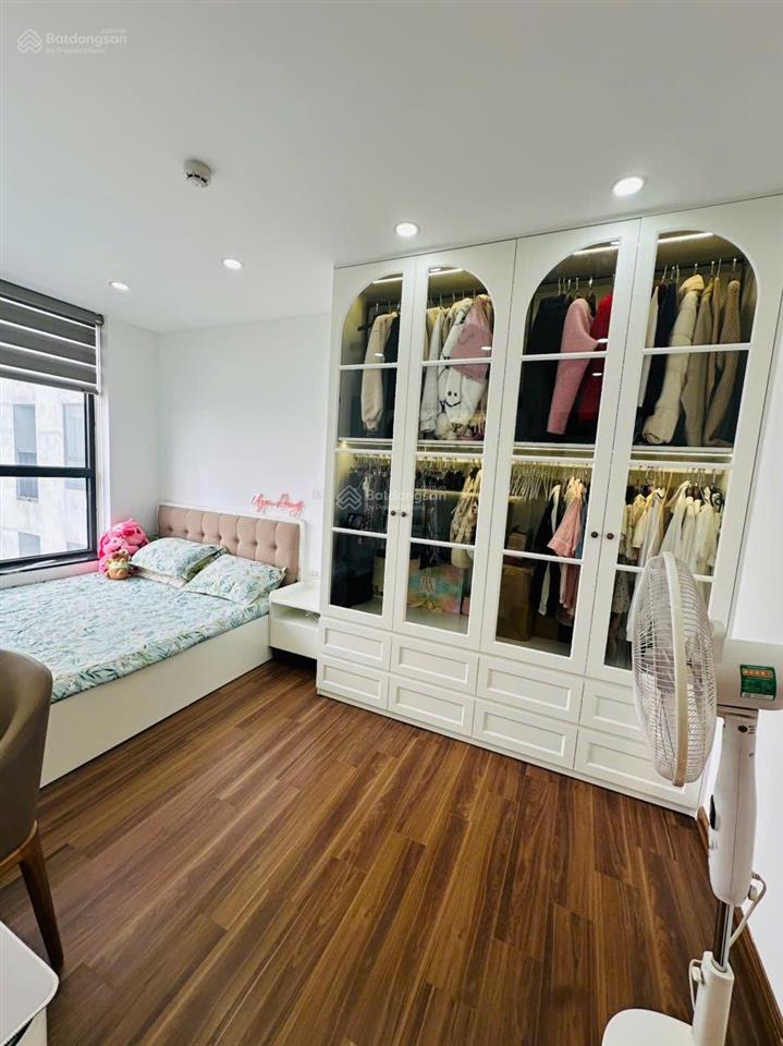 Bán chung cư ct2 đại kim wiew hồ định công  123m , 4pn  nội thất đẹp  ở ngay  gần ngã tư sở