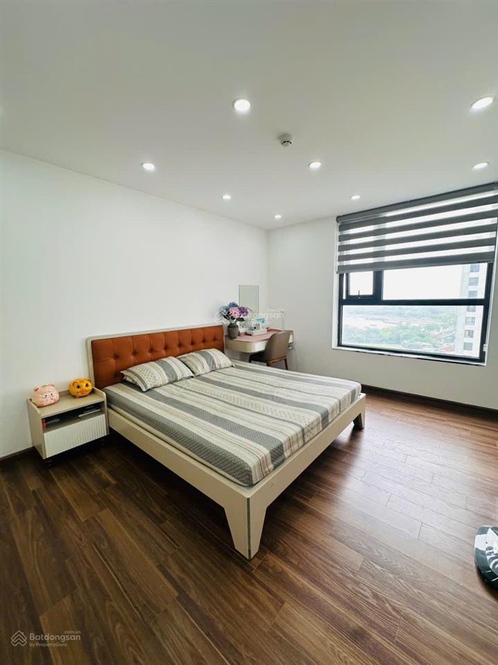 Bán chung cư ct2 đại kim wiew hồ định công  123m , 4pn  nội thất đẹp  ở ngay  gần ngã tư sở