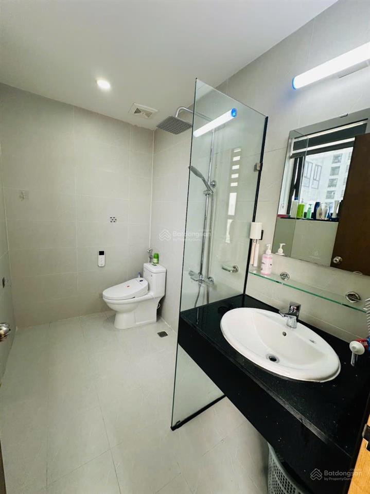 Bán chung cư ct2 đại kim wiew hồ định công  123m , 4pn  nội thất đẹp  ở ngay  gần ngã tư sở