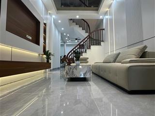 Bán nhà phố bằng liệt  ngõ thông kinh doanh  ô tô đỗ cửa  42m²*4t  nội thất cao cấp  ở ngay