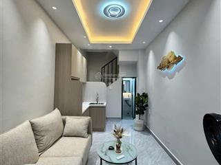 Nhà đẹp chợ phú nhuận  3 tầng  giá chỉ 4,96 tỷ.   anh út 0908 120 ***