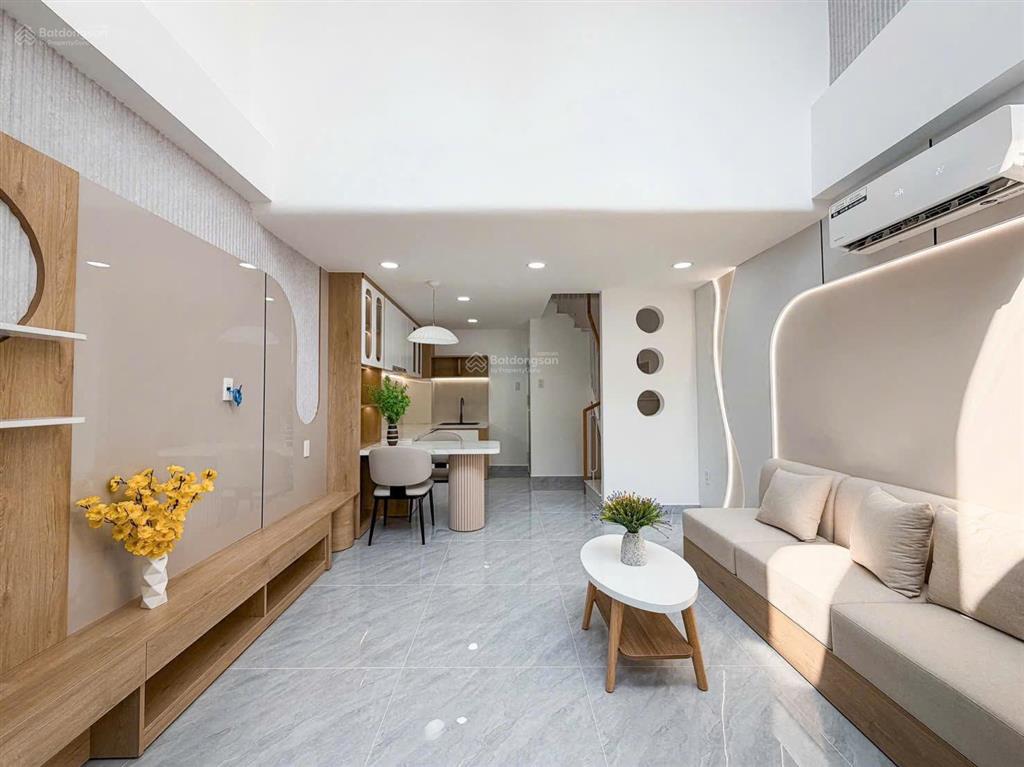 Nhà mới hẻm 2,5m gần chợ bà chiểu  3pn, full nội thất  chỉ 6,25 tỷ. bớt lộc.  0908 120 ***