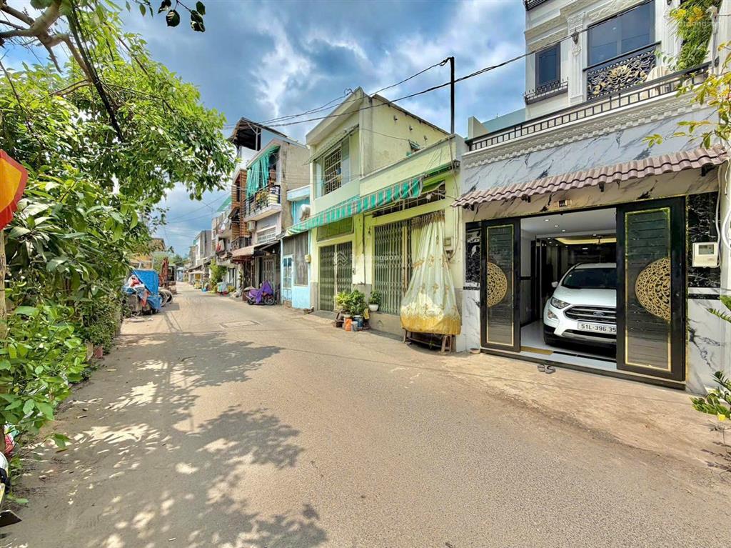 Mặt tiền trương đăng quế  ở + kinh doanh đỉnh  3pn, 4wc, 2 sân thượng