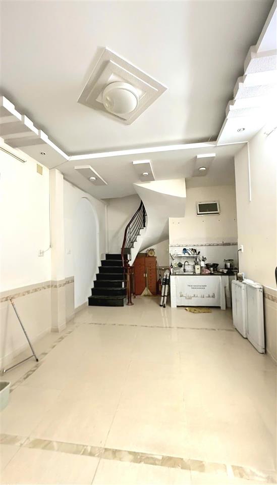 Bán nhà hẻm đẹp đường nguyễn đình chính phú nhuận giá 5,7 tỷ.  út 0908 120 ***