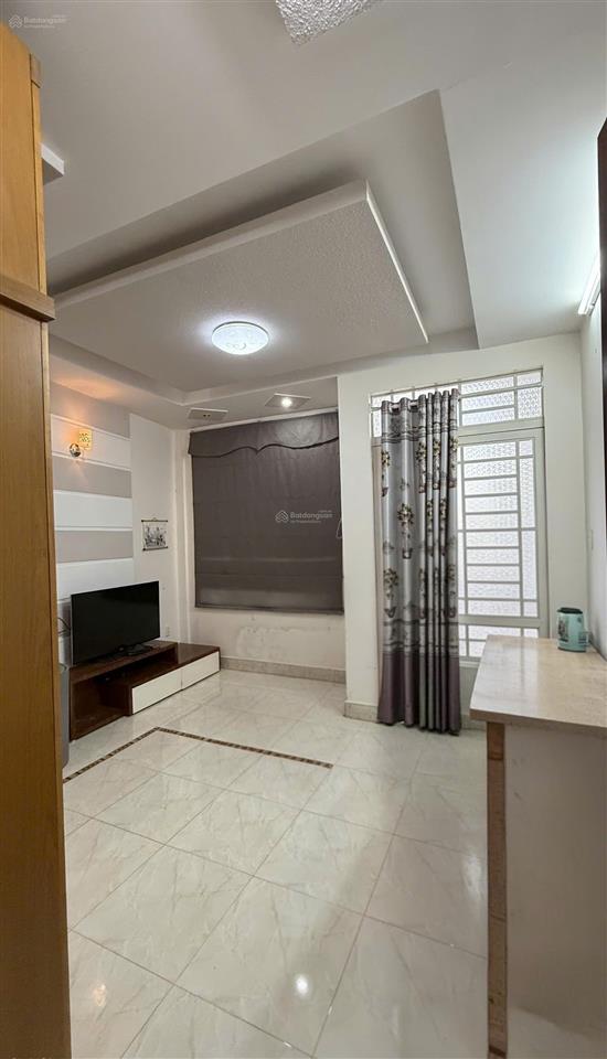 Bán nhà hẻm đẹp đường nguyễn đình chính phú nhuận giá 5,7 tỷ.  út 0908 120 ***