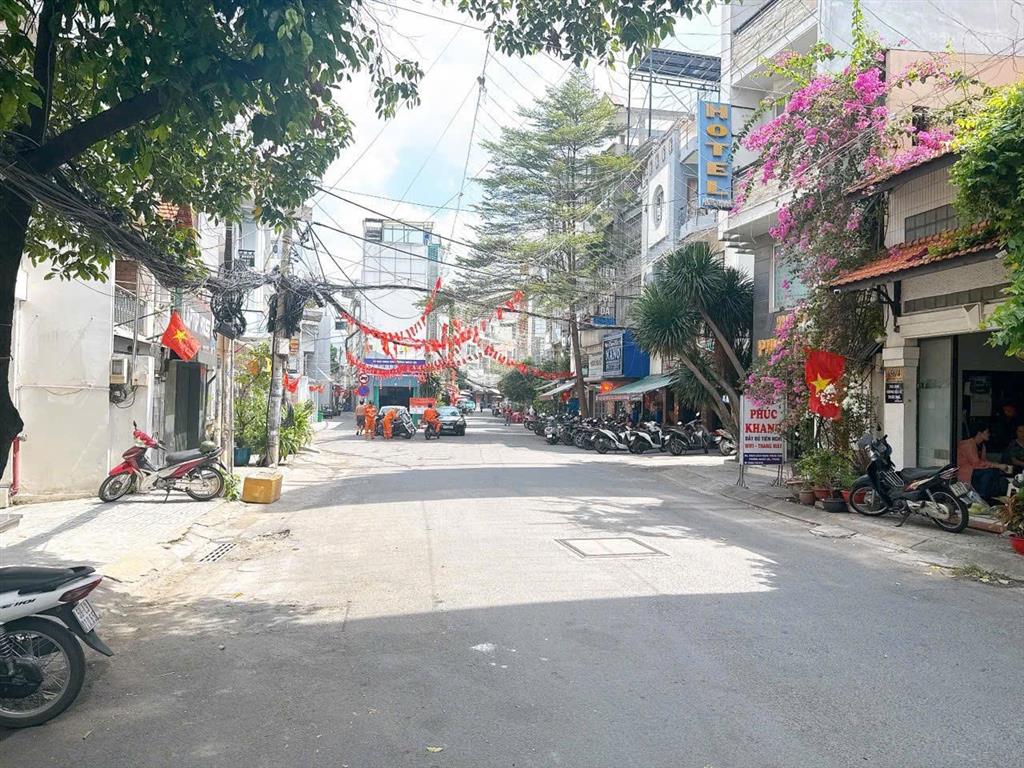 Nhà hẻm thông lê quang định, phường bình thạnh, tp.hcm3x12m 1 trệt 1 lầu +sân thượng. giá 4,1 tỷ