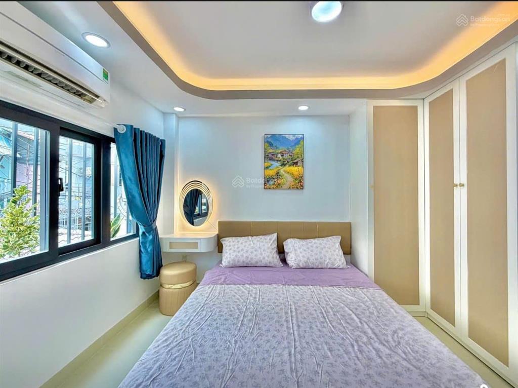 Nhà 3 tầng phan xích long gần sân bay tân sơn nhất giá 5,3 tỷ tl