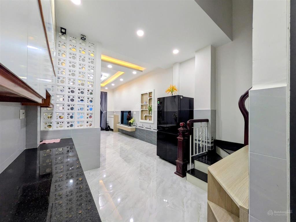 Nhà mặt tiền hẻm  gò vấp  4,3m x 12m  3pn  full nội thất  7,9 tỷ