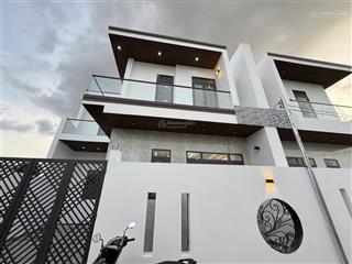 Bán căn nhà diên toàn gần khu tđc, nhà 2 mặt tiền, hạ giá bán nhanh chỉ 2.790 tỷ ở ngay