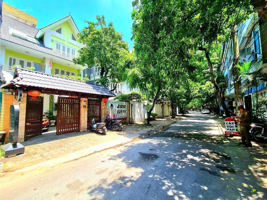 Bán biệt thự kđt văn quán  hà đông, dt 250m2, mt 10m  0826 792 ***.